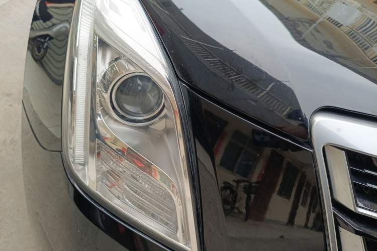 Used Cadillac XTS 2016 28T Tech Edition Right Front Headlight