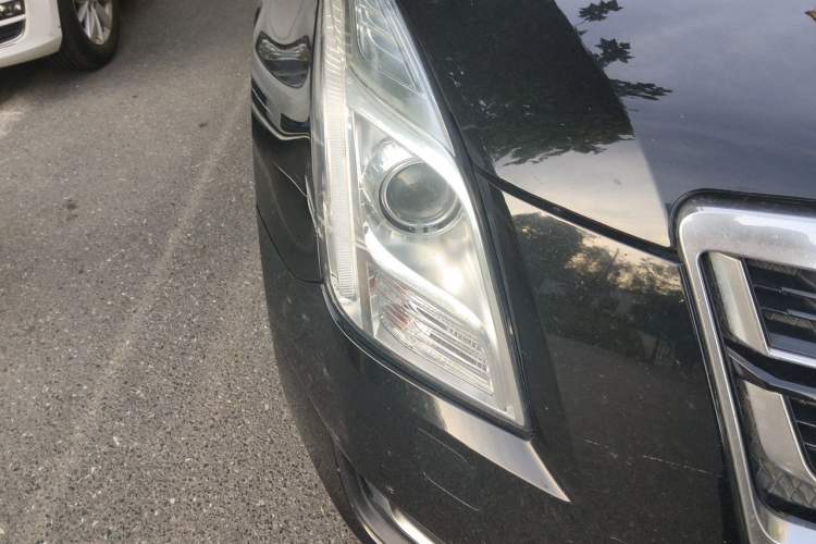 Used Cadillac XTS 2016 28T Tech Edition Right Front Headlight
