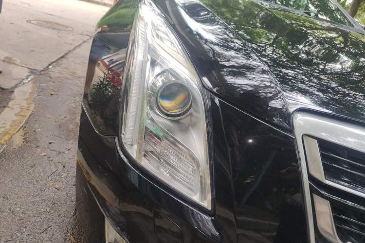 Used Cadillac XTS 2016 28T Luxury Model Right Front Headlight