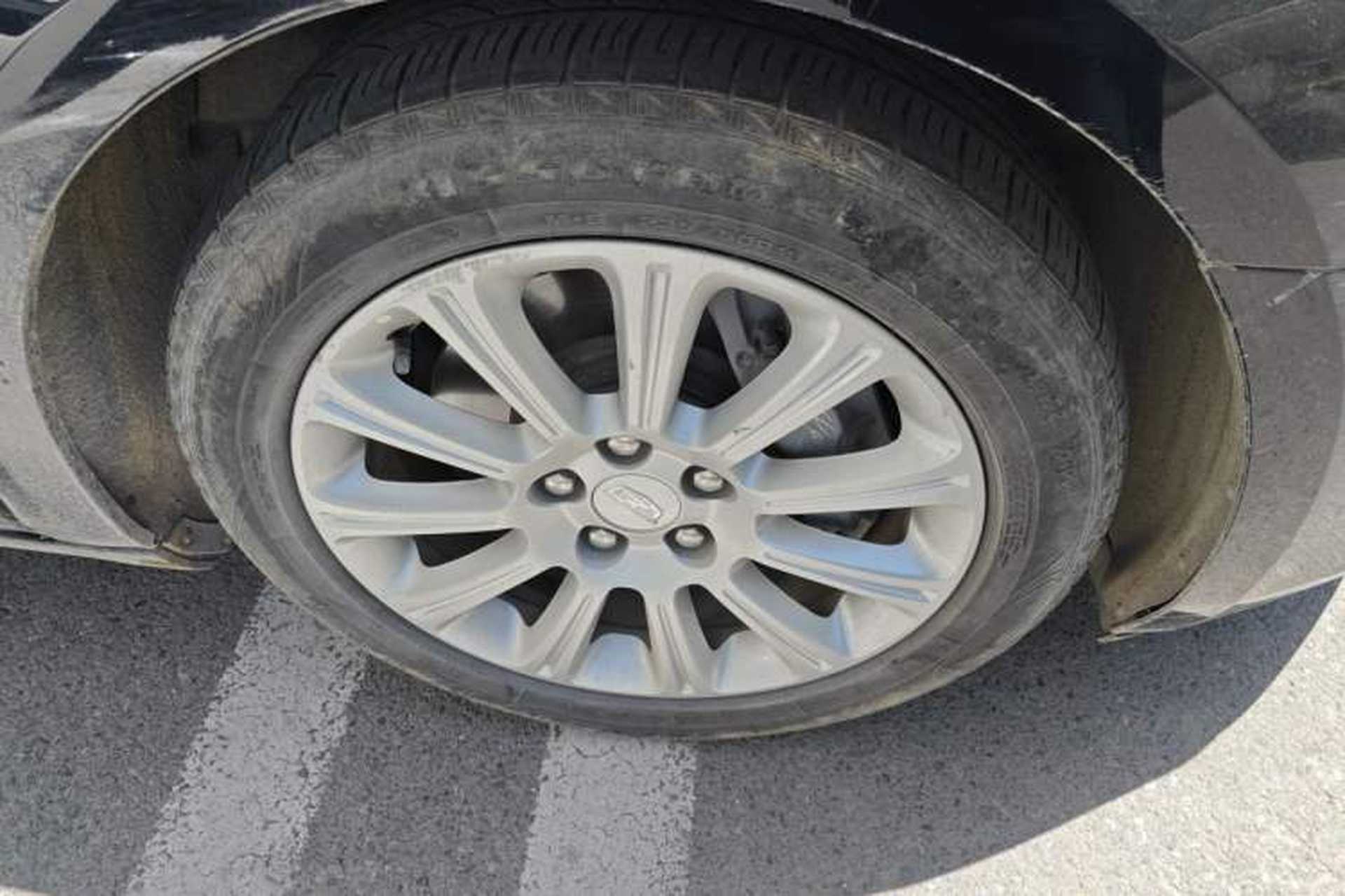 Used Cadillac XTS 2016 28T Luxury Model Right Front Wheel Hub