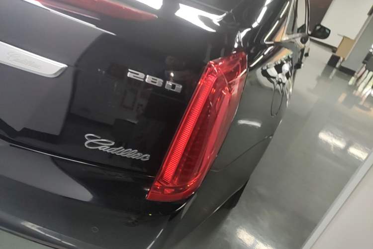 Used Cadillac XTS 2016 28T Tech Edition Right Rear Taillight