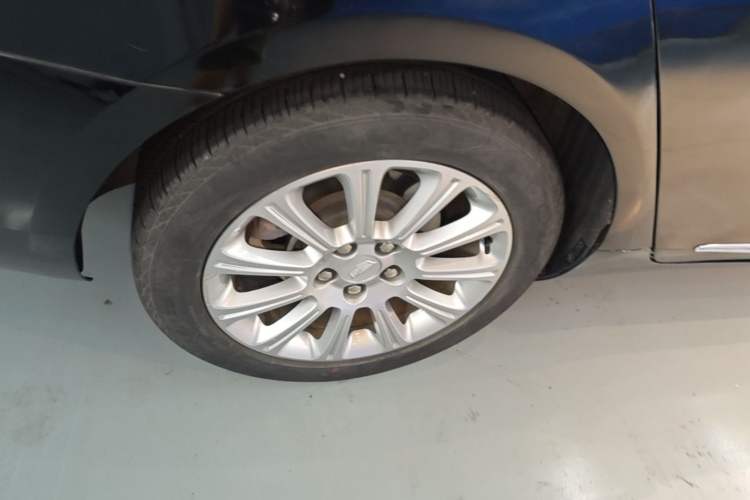 Used Cadillac XTS 2016 28T Tech Edition Right Rear Wheel Hub