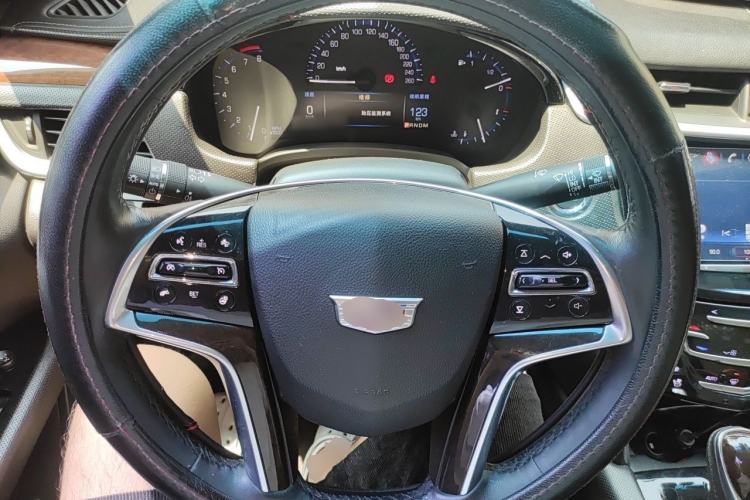 Used Cadillac XTS 2016 28T Luxury Model Steering Wheel