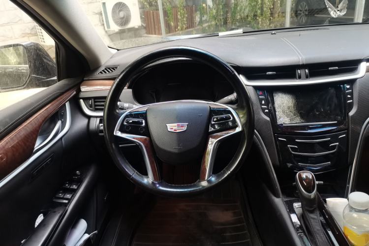 Used Cadillac XTS 2016 28T Luxury Model Steering Wheel