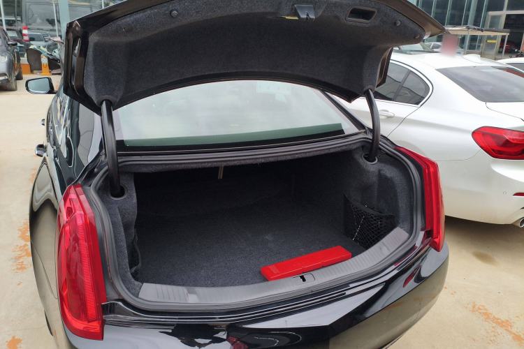 Used Cadillac XTS 2016 28T Elite Edition Trunk