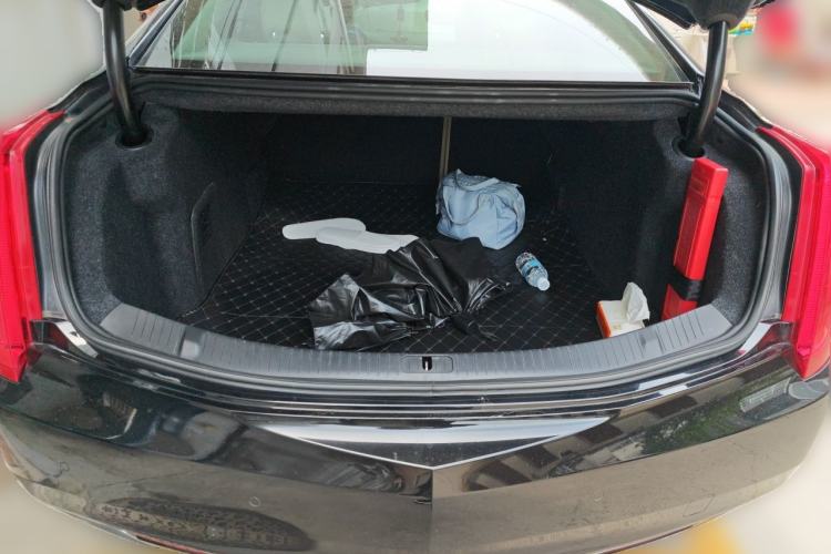 Used Cadillac XTS 2016 28T Elite Edition Trunk