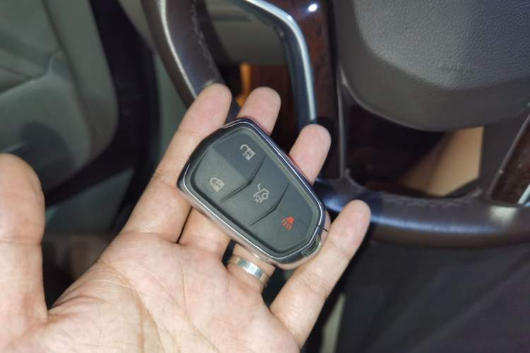 Used Cadillac XTS 2016 28T Tech Edition Vehicle Key