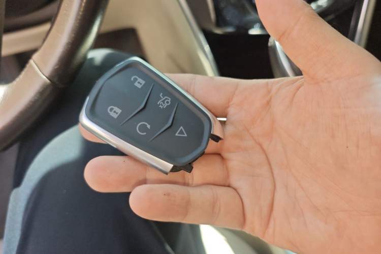 Used Cadillac XTS 2016 28T Tech Edition Vehicle Key