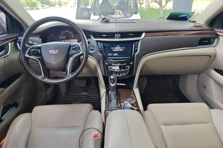 Used Cadillac XTS 2016 28T Elite Edition Center Console