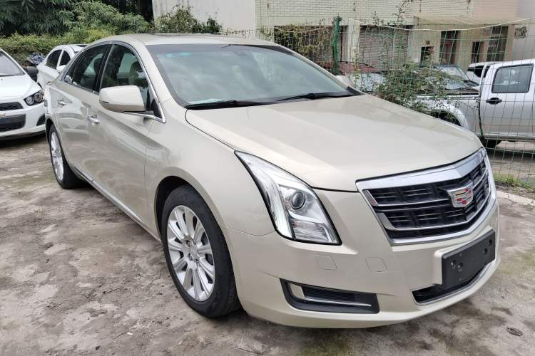 Used Cadillac XTS 2016 28T Tech Edition Front Right 45 Deg