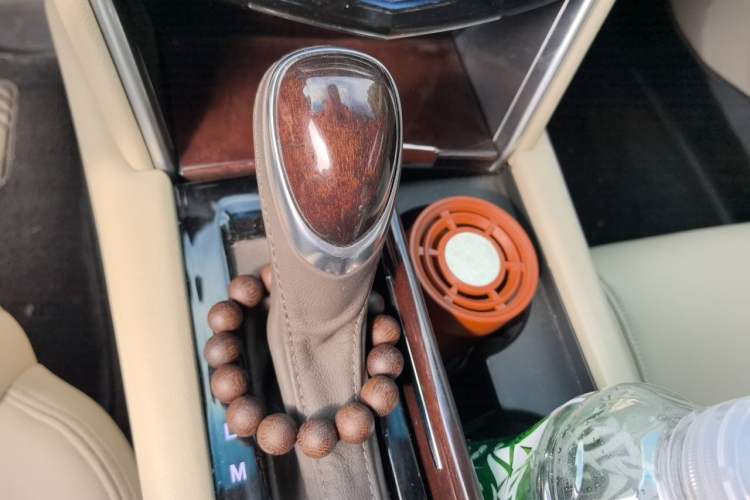 Used Cadillac XTS 2016 28T Elite Edition Gear Lever