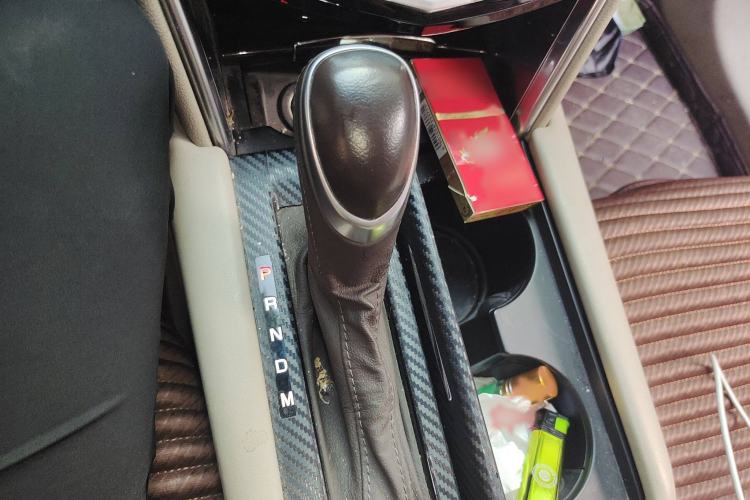 Used Cadillac XTS 2016 28T Tech Edition Gear Lever