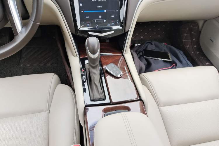 Used Cadillac XTS 2016 28T Tech Edition Gear Lever