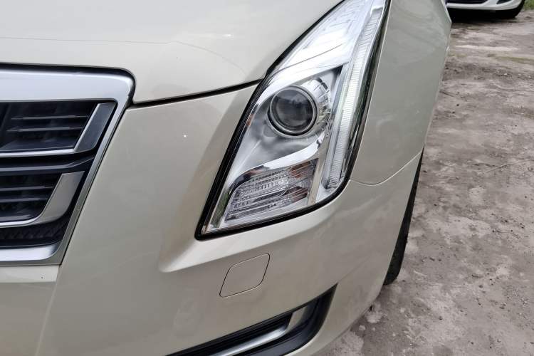 Used Cadillac XTS 2016 28T Tech Edition Left Front Headlight