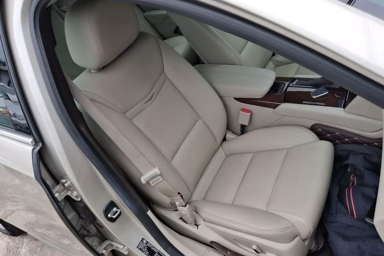 Used Cadillac XTS 2016 28T Tech Edition Right Front Seat