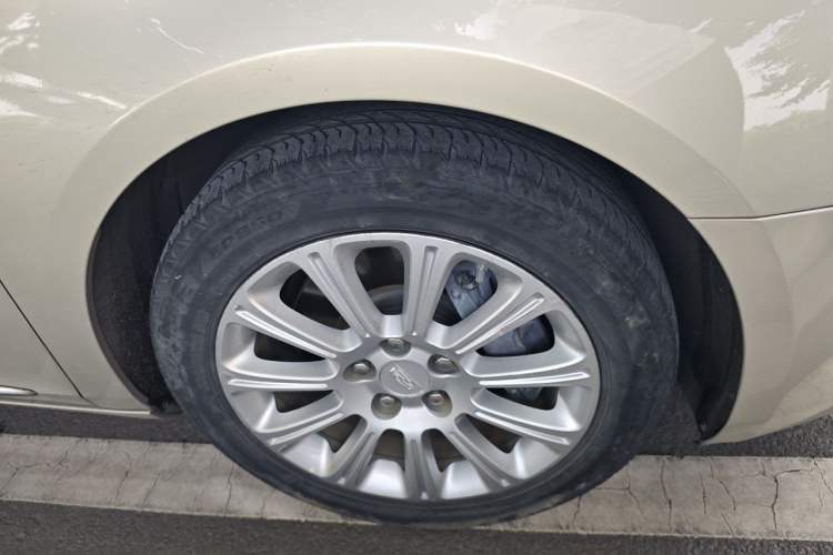 Used Cadillac XTS 2016 28T Elite Edition Right Front Wheel Hub
