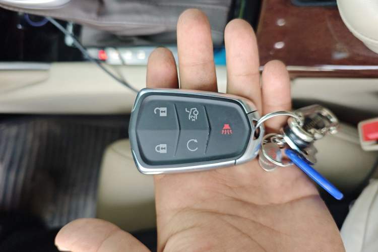 Used Cadillac XTS 2016 28T Elite Edition Vehicle Key