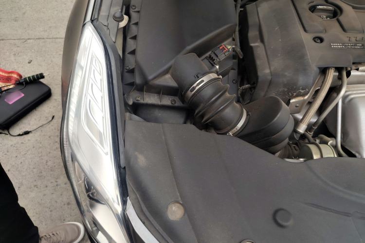 Used Cadillac XTS 2016 28T Tech Edition Engine Bay Right