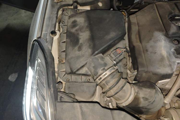 Used Cadillac XTS 2016 28T Elite Edition Engine Bay Right