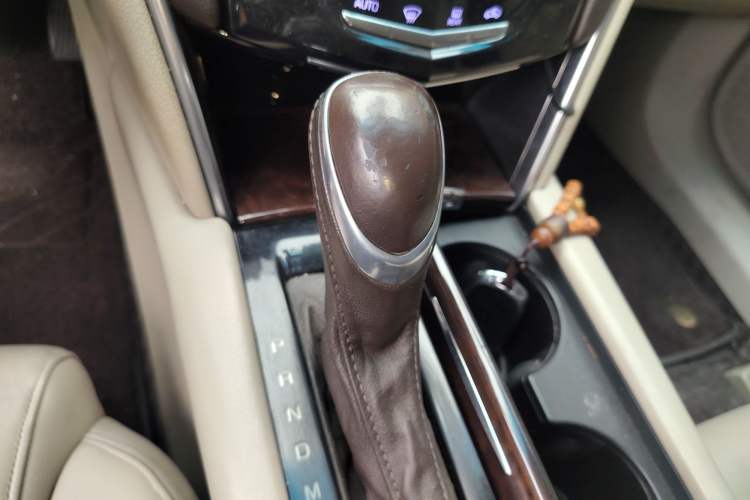 Used Cadillac XTS 2016 28T Tech Edition Gear Lever