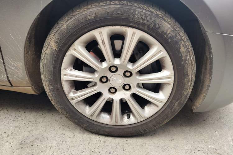 Used Cadillac XTS 2016 28T Tech Edition Right Front Wheel Hub