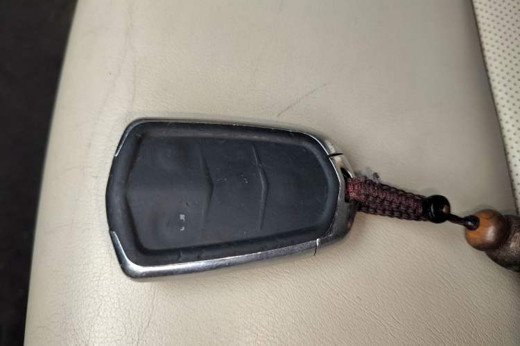 Used Cadillac XTS 2016 28T Tech Edition Vehicle Key