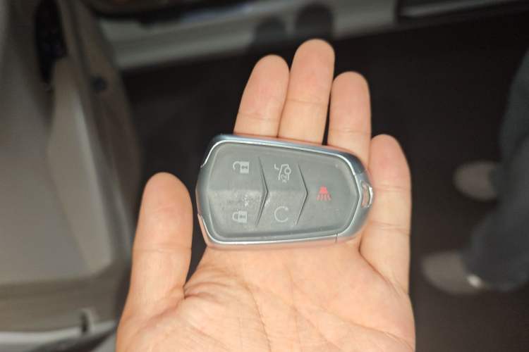 Used Cadillac XTS 2016 28T Elite Edition Vehicle Key