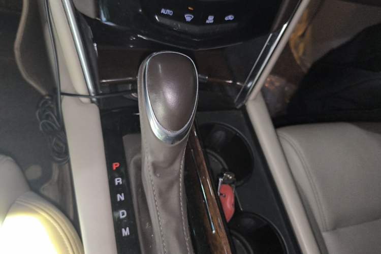 Used Cadillac XTS 2016 28T Tech Edition Gear Lever