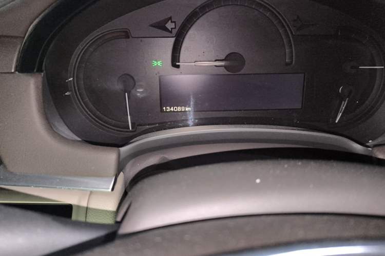 Used Cadillac XTS 2016 28T Tech Edition Odometer Close Up
