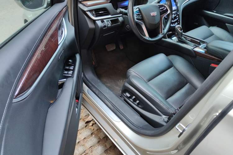 Used Cadillac XTS 2016 28T Luxury Model Driver Seat