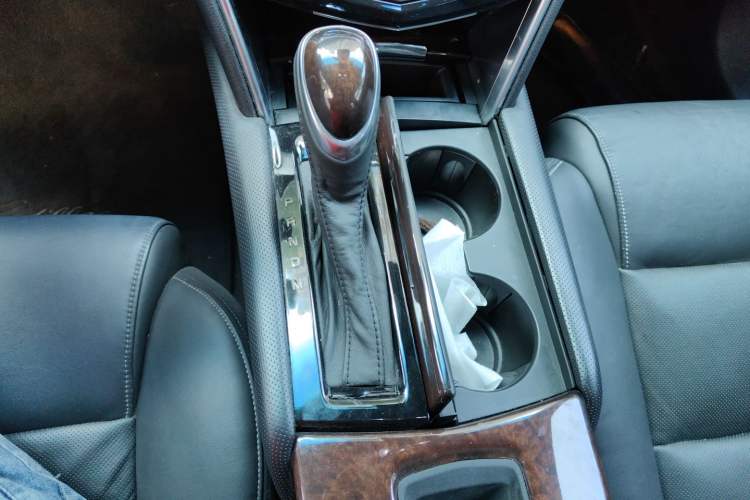 Used Cadillac XTS 2016 28T Luxury Model Gear Lever