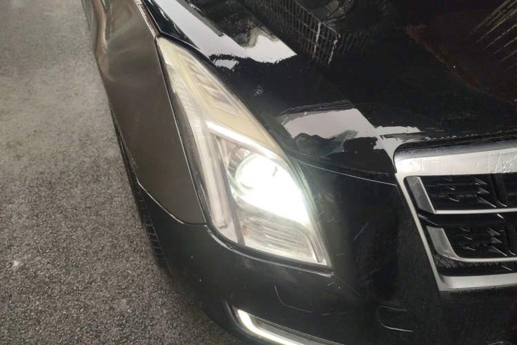 Used Cadillac XTS 2016 28T Tech Edition Right Front Headlight