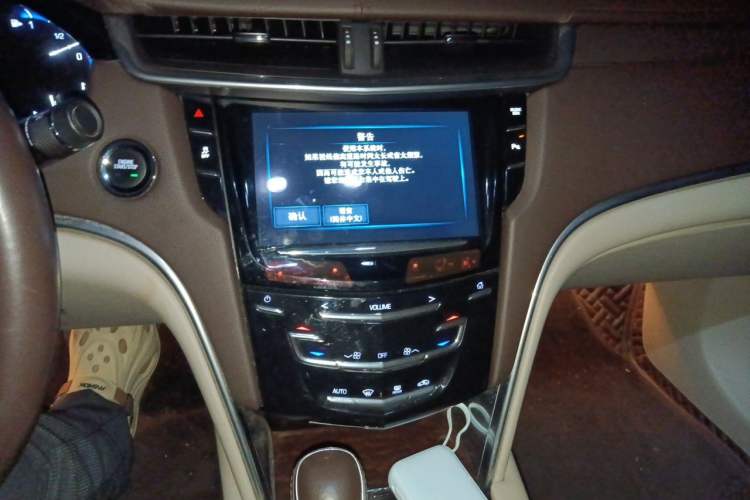 Used Cadillac XTS 2016 28T Tech Edition Audio And AC Panel