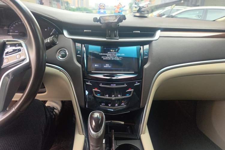 Used Cadillac XTS 2016 28T Elite Edition Audio And AC Panel