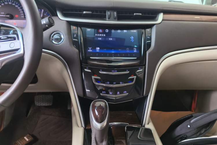 Used Cadillac XTS 2016 28T Elite Edition Audio And AC Panel