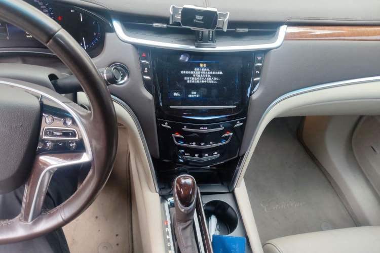 Used Cadillac XTS 2016 28T Elite Edition Audio And AC Panel