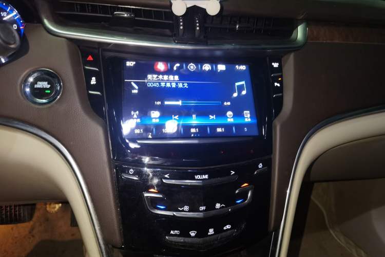 Used Cadillac XTS 2016 28T Elite Edition Audio And AC Panel