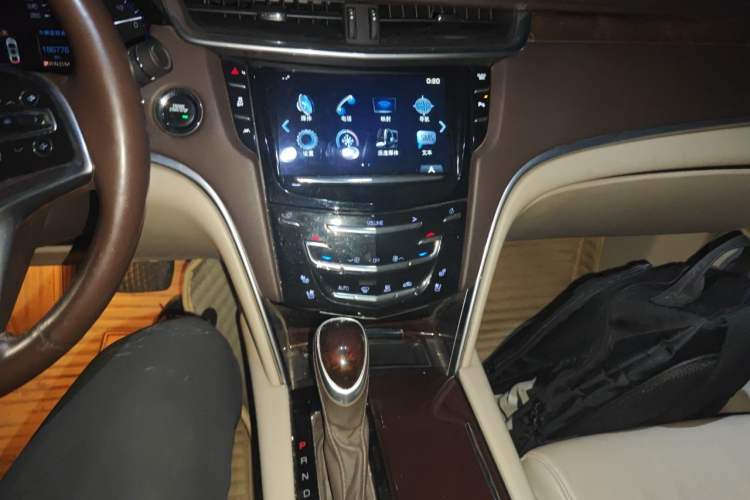 Used Cadillac XTS 2016 28T Luxury Model Audio And AC Panel