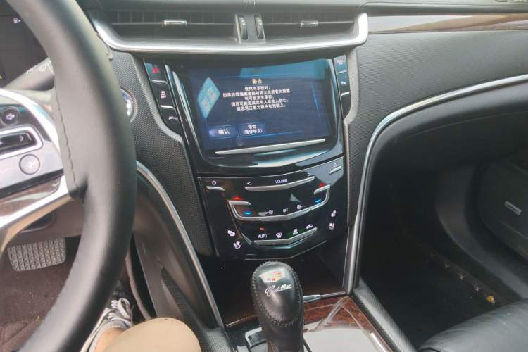 Used Cadillac XTS 2016 28T Luxury Model Audio And AC Panel