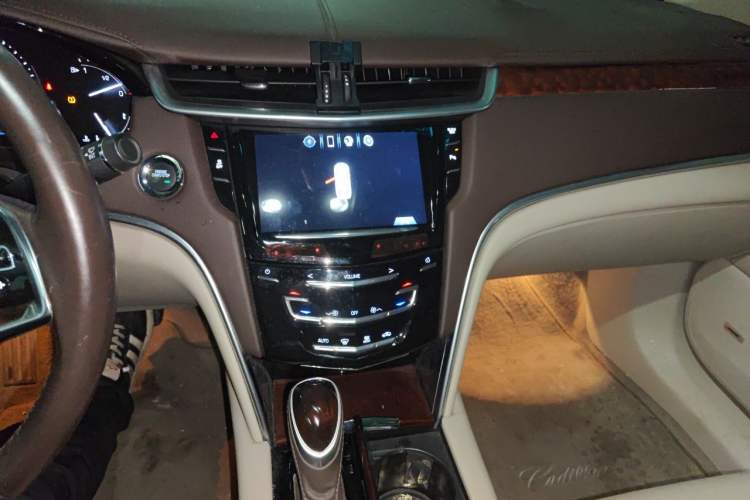 Used Cadillac XTS 2016 28T Elite Edition Audio And AC Panel