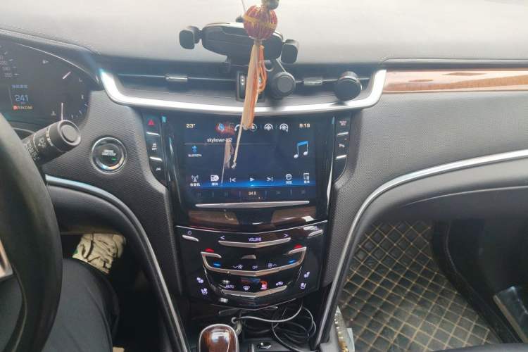 Used Cadillac XTS 2016 28T Luxury Model Audio And AC Panel