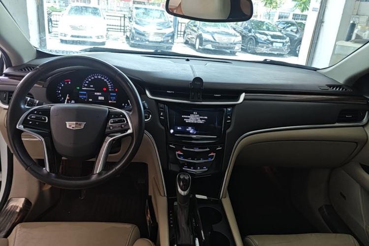 Used Cadillac XTS 2016 28T Elite Edition Center Console