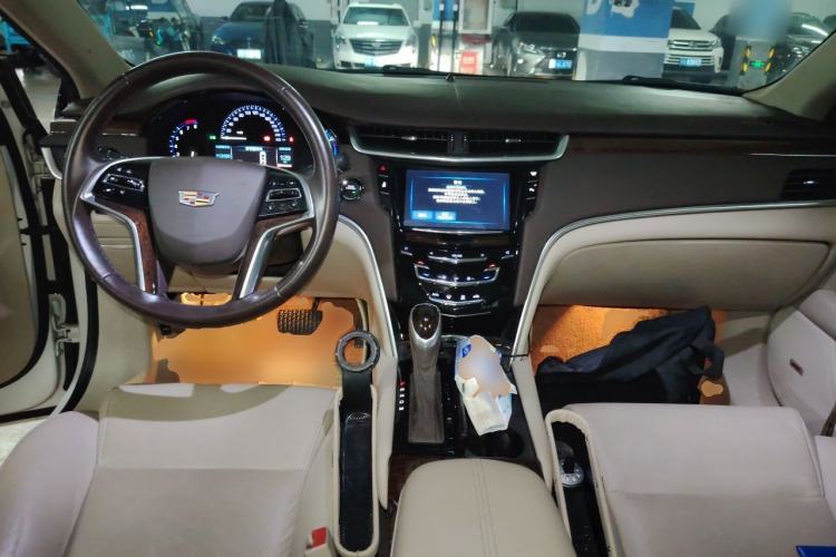 Used Cadillac XTS 2016 28T Elite Edition Center Console