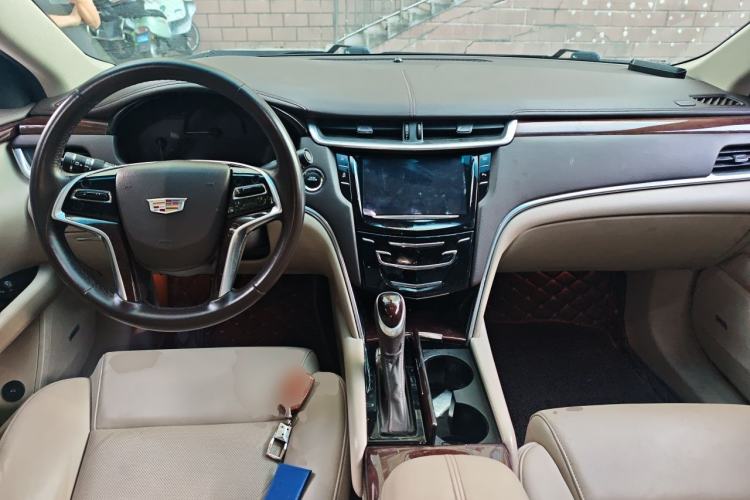 Used Cadillac XTS 2016 28T Elite Edition Center Console