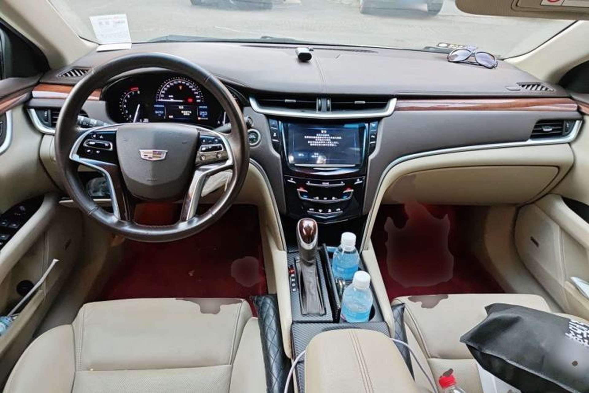 Used Cadillac XTS 2016 28T Elite Edition Center Console