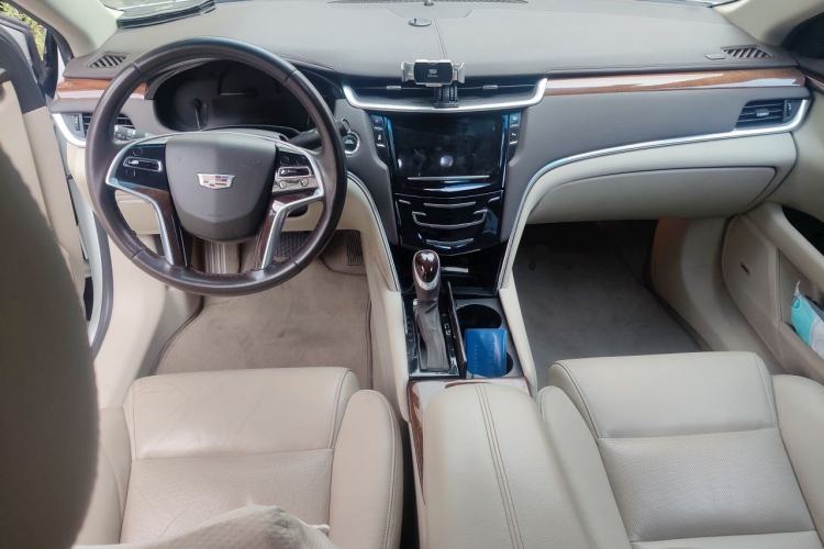 Used Cadillac XTS 2016 28T Elite Edition Center Console