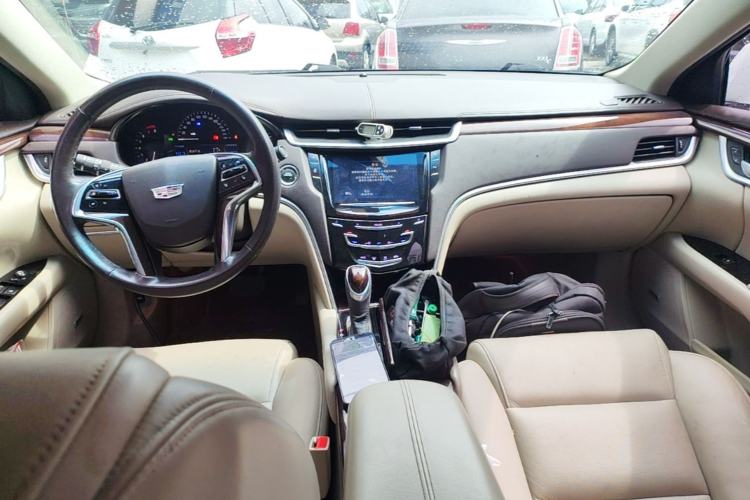 Used Cadillac XTS 2016 28T Elite Edition Center Console