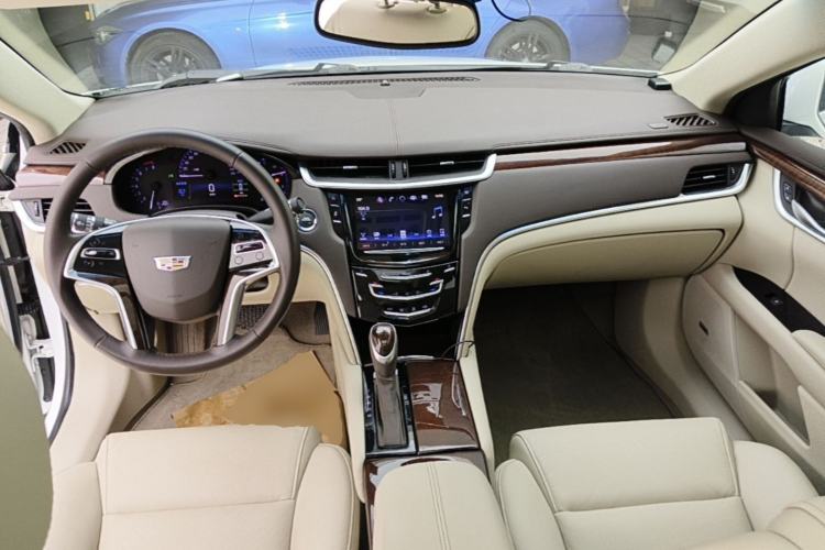 Used Cadillac XTS 2016 28T Elite Edition Center Console