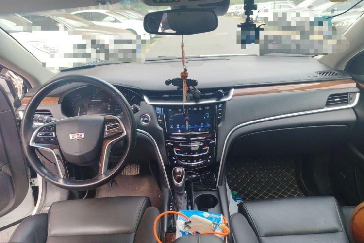 Used Cadillac XTS 2016 28T Luxury Model Center Console