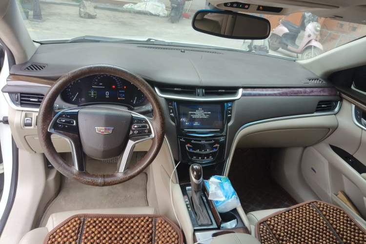 Used Cadillac XTS 2016 28T Elite Edition Center Console